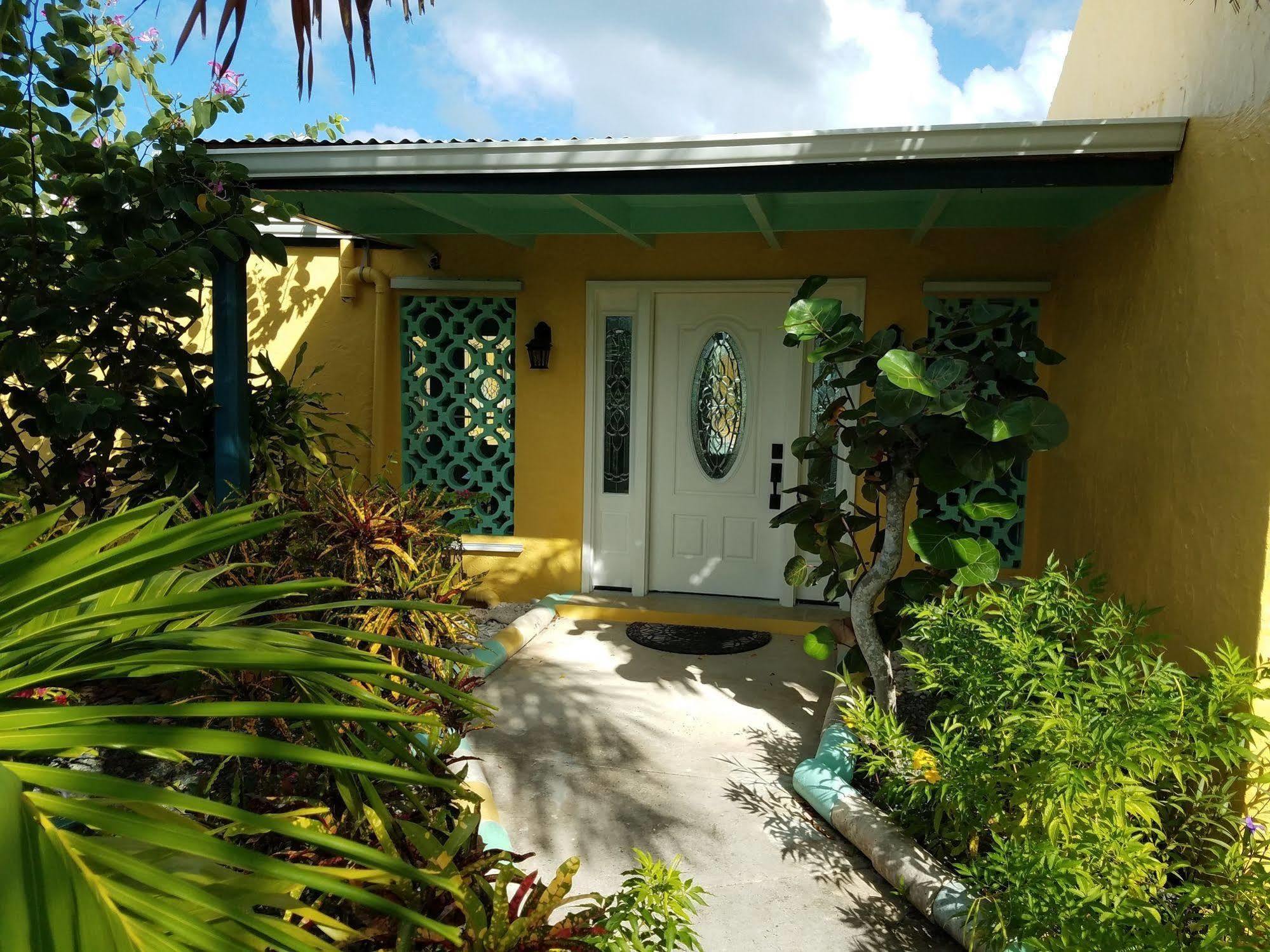 Carringtons Inn Saint Croix Island Exterior photo